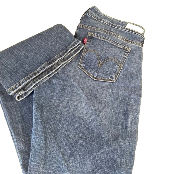 Levi's Denim - WOMEN’S Levi’s red tab bootcut jeans. 
Size: 14
